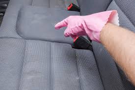 Temizlik işlemi tamamlandıktan sonra, deri koltuk kremi kullanmanın birçok yararı vardır. Arac Koltuk Temizleme Ev Temizlik Urunleriyle Araba Koltugu Temizligi