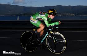 Jul 04, 2021 · roglic's title hopes faded as he finished saturday's eighth stage more than 35 minutes behind belgian dylan teuns. Vuelta A Espana 13 Roglic Holt Sich Mit Zeitfahr Sieg Rot Zuruck