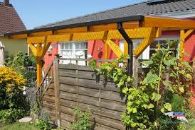 Ein Holz Terrassendach Der Marke Rexocomplete 4m X 3 5m Mit 16 Mm Makrolon Cc Hitzestop Stegplatten A Terrassenuberdachung Uberdachungen Uberdachung Terrasse