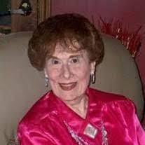 Eileen Trapp's Instagram, Twitter & Facebook