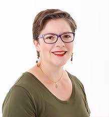 Amanda Ballenger's Instagram, Twitter & Facebook