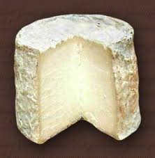 Bonde De Gatine Goats Milk Cheese From Poitou France Fromage Fromages De France Delicieux