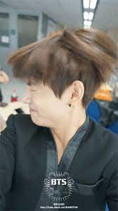 Getting a new haircut can be a way of looking at life a little differently, it can also change the way you're feeling about yourself. 43 Hair Ideas Kim Taehyung Taehyung Bts Bangtan Boy