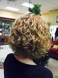 If you like full open hair then this hairstyle is the best which gives you style and a cute personality at the same time. Very Nice Medium Length Permed Style With Loose Curl Hair Styles Short Permed Hair Curled Hairstyles For Medium Hair