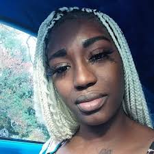 Gabrielle Buffington's Instagram, Twitter & Facebook