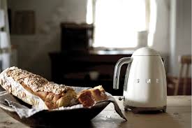 Bouilloire Beige Smeg Petit Electromenager Bouilloire Smeg