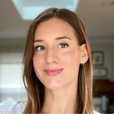 Elizabeth Hupp's Instagram, Twitter & Facebook