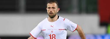 Admir mehmedi (born 16 march 1991) is a swiss footballer 8 of albanian descent 9 who plays as a second striker or centre forward for vfl wolfsburg of the bundesliga and the switzerland national team. Vbvyxvz Etvggm