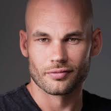 Articles written by Lee Morris