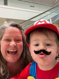 Six weeks postpartum, now I can take the little man out by myself! It was  such a pretty day, we had to go to the park, my favorite place ❤️