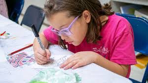 Juliette Hampton's Instagram, Twitter & Facebook