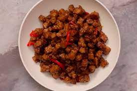 Tapi walaupun tempe orek sering dibilang mudah dalam membuatnya, masih banyak juga yang belum mengetahui akan proses pembuatan tempe orek yang kering dan rasanyapun pedas. Resep Tempe Orek Kecap Ala Yummy App Yang Sederhana Dan Praktis