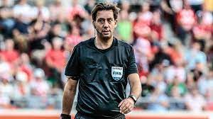He was a fifa referee between 2007 and 2018. Schiedsrichter Grafe Kritisiert Dfb Fur Leistungstests Antiquiert Und Wenig Sinnvoll Sportbuzzer De