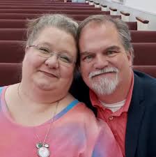 What churches in Morristown, TN have Wednesday night services and good kid  programs?