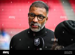 Beye hi-res stock photography and images