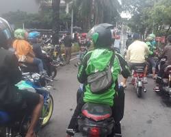 Image of Ojek driver in Jakarta Selatan