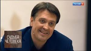 Или войдите через акканут социальных сетей: Denis Matrosov Biografiya Lichnaya Zhizn Aktera Foto Filmy