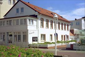 Under vistelsen kan du ta del av gratis frukost och restaurang. Haus Kassen Eils Auf Norderney Ferienwohnungen Am Meer