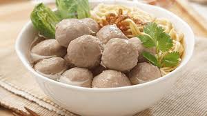 Masakan sup dengkil bakso sudah siyap di santap, bunda kl mau boleh pake sayuran yg biasa di buat sop atau mie ataupun sohun. Resep Kuah Bakso Sapi Dan Pentolnya Bumbu Kaldu Tak Ada Duanya