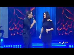 Tiziano Ferro E Laura Pausini Vivimi Youtube Cantanti Musica Canzoni