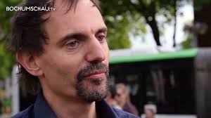 Gedenken an 71 tote Flüchtlinge, Aktion von Schauspielhaus und G. Graf