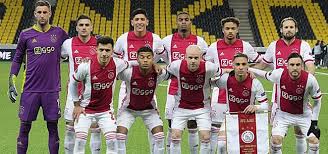 Ajax v psv was definitely a game of two halves. Opstelling Ajax Tegen Roma Ten Hag Leert Van Fouten