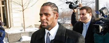 Sie taucht überraschend in portland auf, um drei magische münzen sicherzustellen, wobei sie auf nick trifft. R Kelly Soll Eine 14 Jahrige Als Sein Sex Haustier Herangezogen Haben