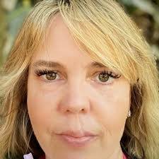 Abby Benton's Instagram, Twitter & Facebook