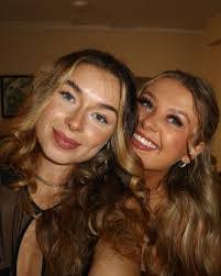 Cassandra Healy's Instagram, Twitter & Facebook