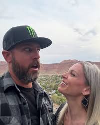 Photo drop from EJS, No I didn't eat all the wings but I appreciate  @rock_krawler for the awesome party Monday Night! Got to spend some well  needed time with my wife Brandi