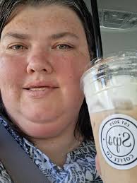 My favorite drink for this season is the Café Miel. It's an espresso drink  with honey and cinnamon. I've chosen to use the same ratios of espresso and  milk that I would