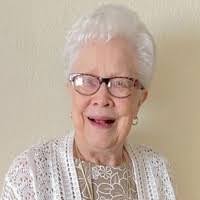 Carrie Staats's Instagram, Twitter & Facebook