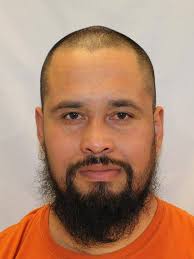 Por favor si lo ve, reportero a la...