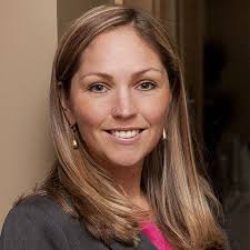 Meet our Naturopathic Doctor, Dr. Emma Stokes! In 2002, Dr. Stokes studied  communications at the University of Calgary before receiving her 4-year  post graduate degree in Naturopathic Medicine from the Canadian College