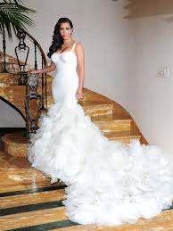 Before Kim Marries Kanye Take A Look Back At That Other Wedding She Had Kim Kardashian Wedding Dress Wedding Dresses Unique Bridal Dresses