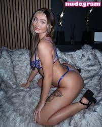 Ellie Nuttall  ThatPlasteringGirl  dirtyplasterer  ellienuttallxx Nude  Leaks OnlyFans Photo 4 - Nudogram v2.0