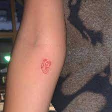 See more ideas about memorial tattoos, tattoo quotes, tattoos. Red Anatomical Heart Tattoo On Kaia Gerber