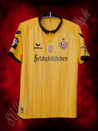 Jun 02, 2021 · kade verhalf dynamo dresden zum auftieg in die 2. Sg Dynamo Dresden Fansammlung Trikots Saison 15 16 Feldschlosschen Sondertrikot