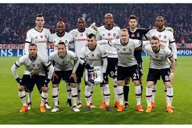 Beşiktaş jimnastik kulübü)‏ هو نادٍ رياضي تركي من بشكطاش في إسطنبول، ويبرز الفريق في لعبة كرة القدم بشكل أكبر. 8 Ù„Ø§Ø¹Ø¨ÙŠÙ† Ù…Ù† Ø¨Ø´ÙƒØªØ§Ø´ Ø§Ù„ØªØ±ÙƒÙŠ ÙŠØµØ§Ø¨ÙˆÙ† Ø¨ÙƒÙˆØ±ÙˆÙ†Ø§