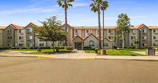 Hotel in Rocklin | SureStay Plus by Best Western Rocklin