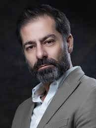 Eu era apenas um garçom. Mas algo mudou. Hoje, 25 anos depois: Além dos  restaurantes no Brasil, Tenho uma unidade nos Estados Unidos Transformei 15  ex-funcionários em sócios milionários Porque todo grande