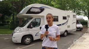 Und auch mit ihrem mann endete das liebesglück. Video Mit Lisa Durch Das Fan Camp Dfb Deutscher Fussball Bund E V