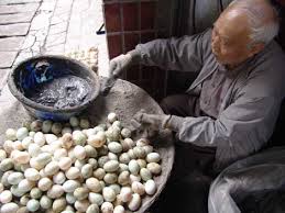 How to make homemade century egg? Accidental Discovery Now National Favorite