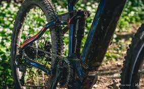Assembler les nombreux câbles s'avère plus simple qu'il n'y paraît ! Test Decathlon Stilus Sympathique Mise En Bouche Vojo Magazine