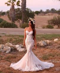 3 999 Likes 15 Comments Wedding Dress Lookbook Weddingdresslookbook On Instagram Yes Or Wedding Dresses Winter Wedding Dress Beautiful Wedding Dresses