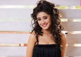 See more ideas about kartik and naira, kaira yrkkh, cutest couple ever. Try This Hairstyle Of Naira Aka Shivangi Joshi On This Raksha Bandhan Newstrack English 1