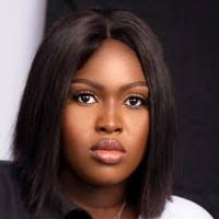 200+ perfiles de «Ezomo»