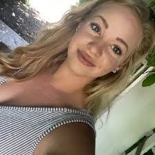 Keri Fox's Instagram, Twitter & Facebook