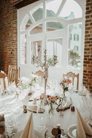 Wir Alle Lieben Kupfer Und Auch Im Sommer Gibt Es Eurer Hochzeit Einen Edlen Touch Tischdekoration Hochzeit Tischdekoration Hochzeit Blumen Hochzeit Deko Tisch