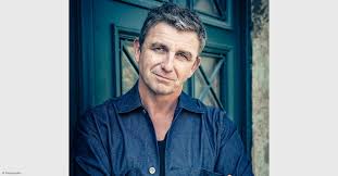 Martin gruber in „der bergdoktor. Hans Sigl United Charity Auktionen Fur Kinder In Not
